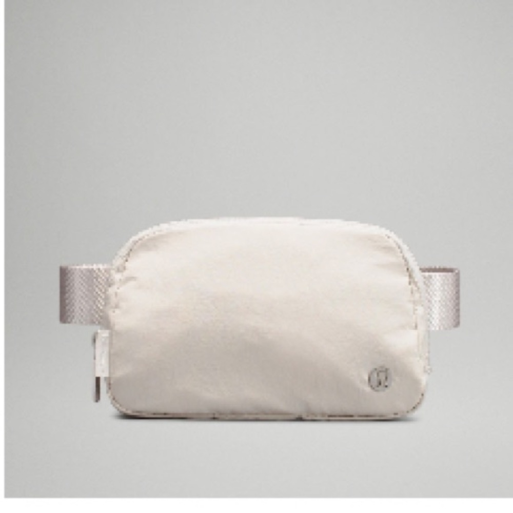NWT White Opal Everywhere Belt Bag -